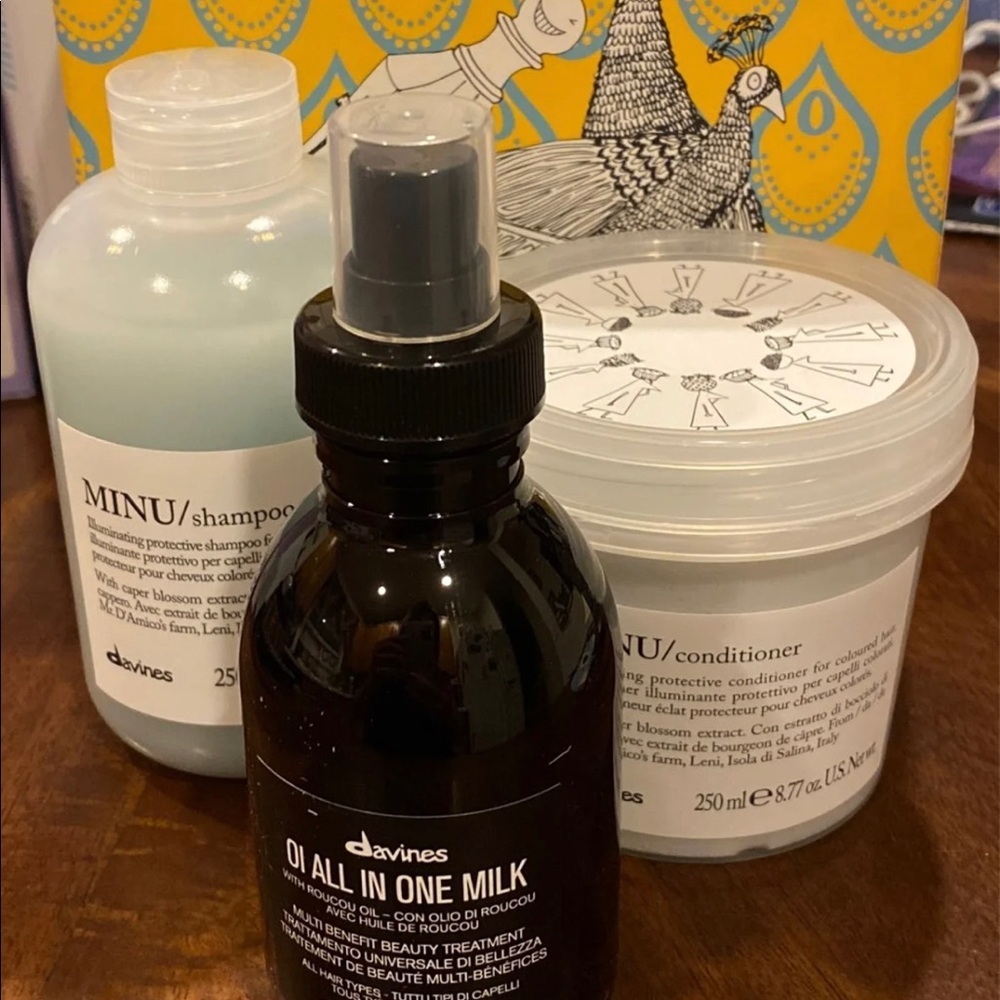 Davines What Bright Colours Minu Shampoo Conditioner Treatment